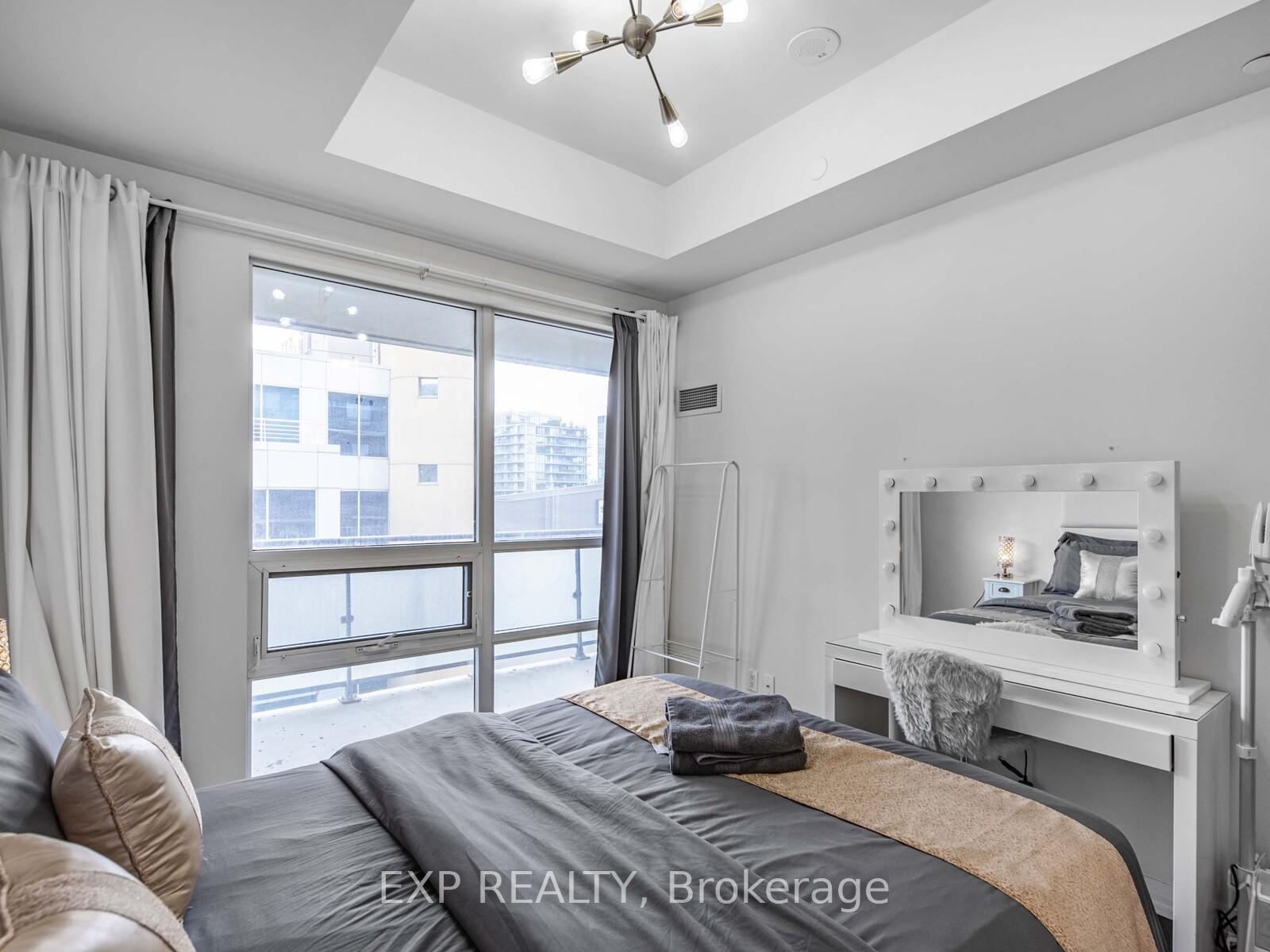 2 Bedrooms Condo at 460 Adelaide, Toronto For sale