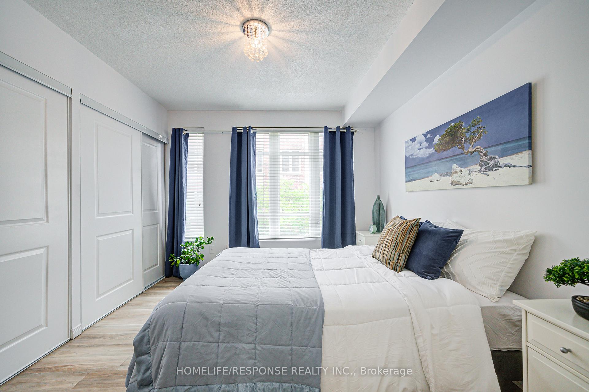 3 Bedrooms Condo at 35 Elsie, Toronto For sale