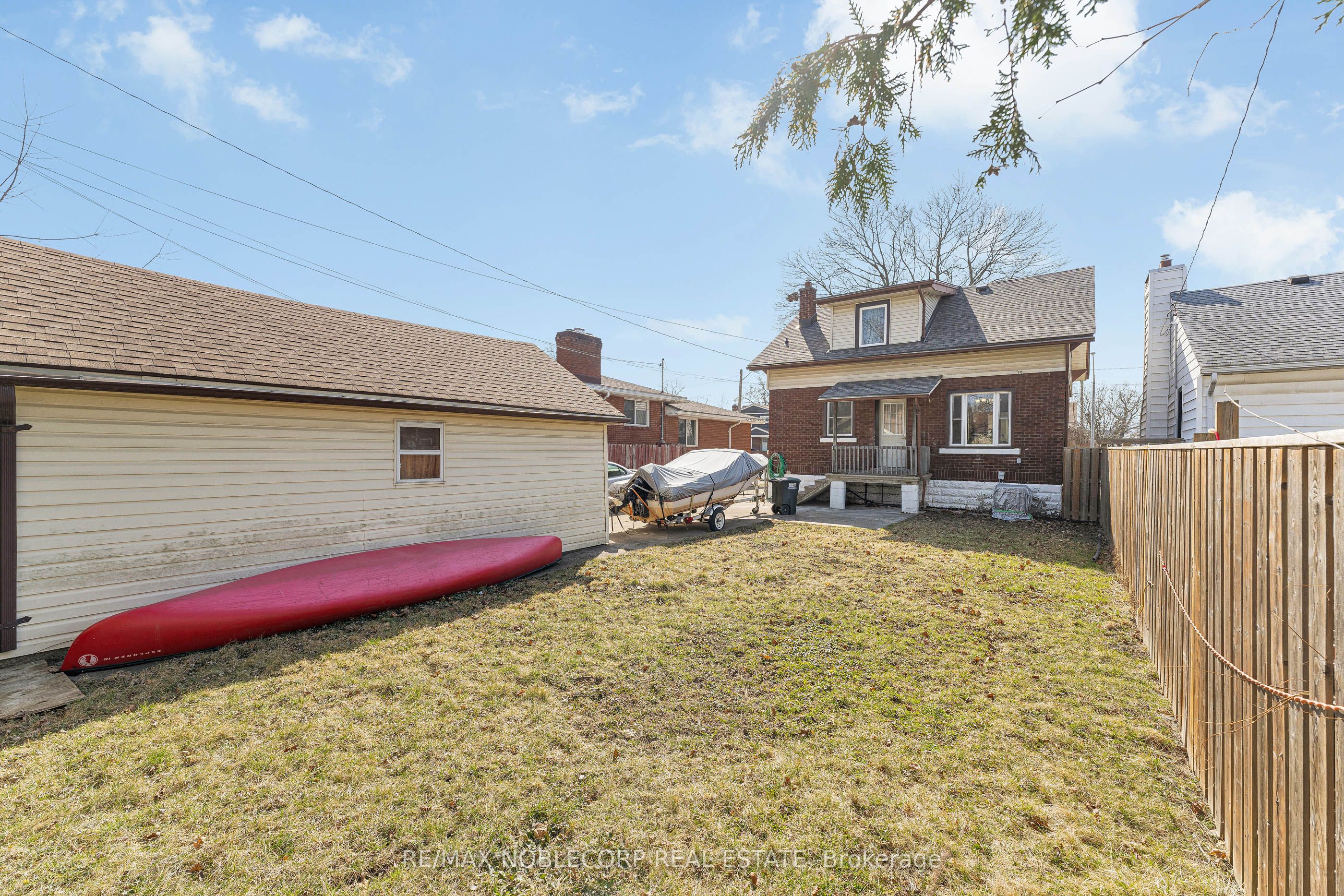1640 Pillette Road