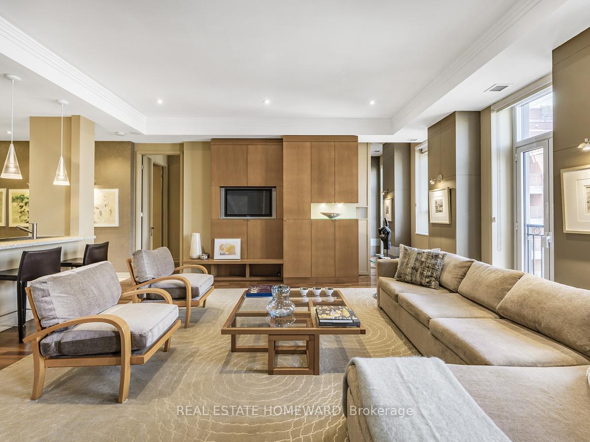 2 Bedrooms Condo at 48 St Clair, Toronto For sale