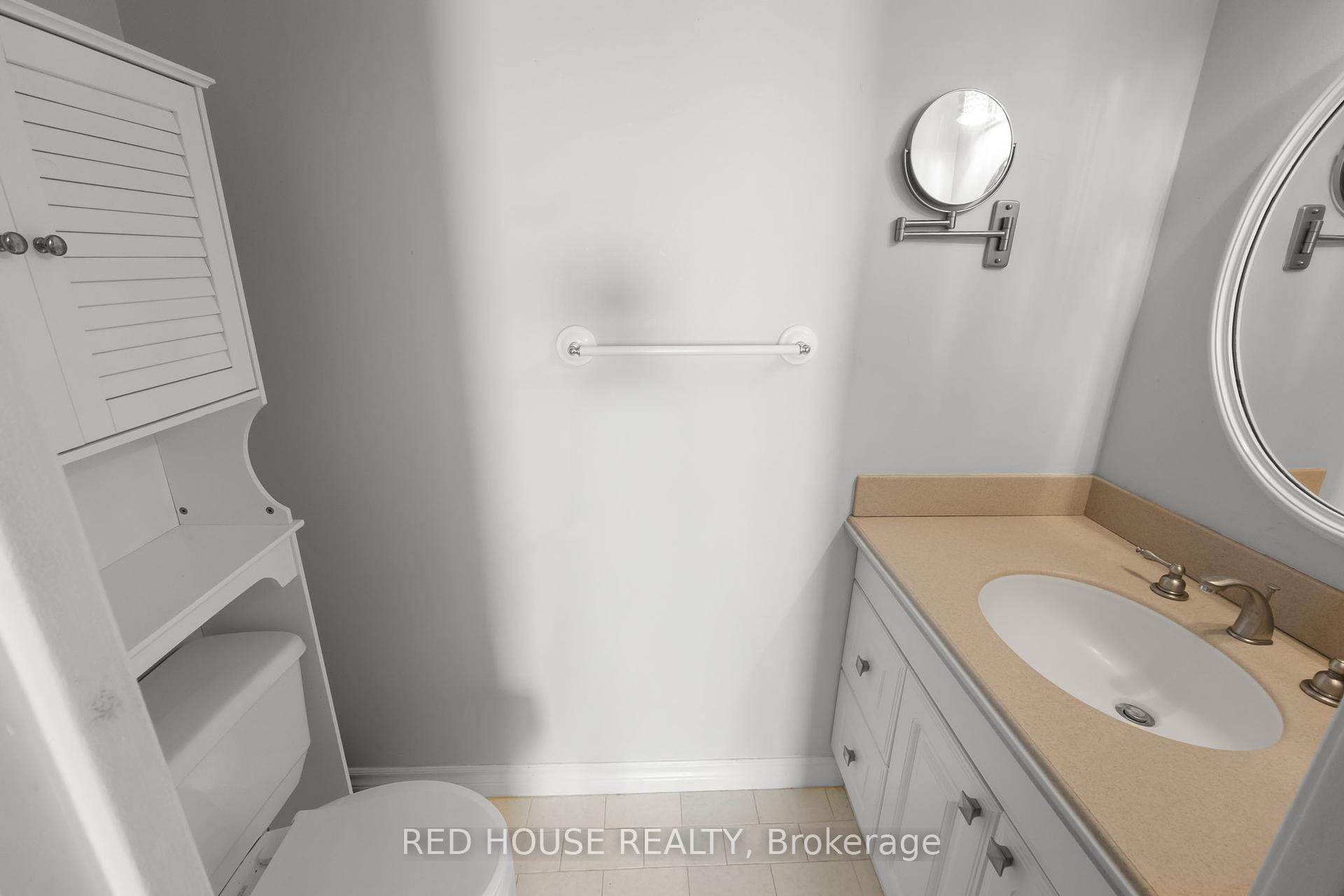 3 Bedrooms Condo at 500 Green, Hamilton For sale