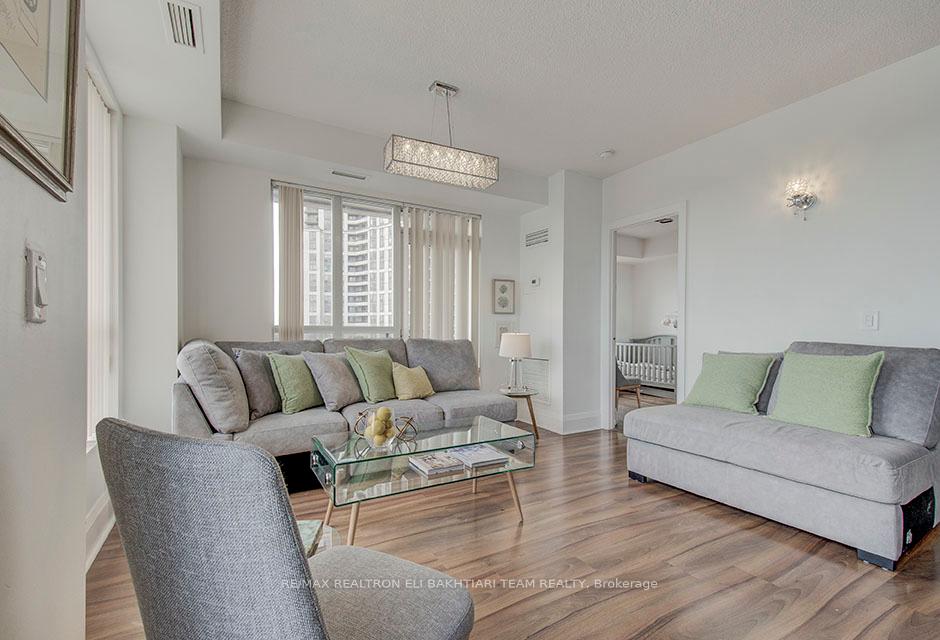 2 Bedrooms Condo at 100 Harrison Garden,  Toronto For sale