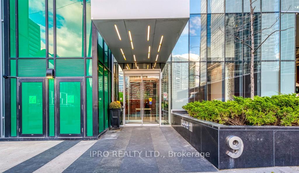 3 Bedrooms Condo at 9 Bogert, Toronto For sale