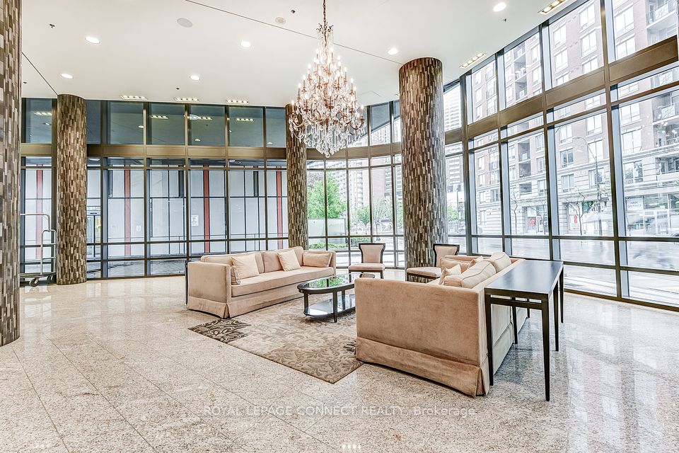 #601 - 825 Church Street, Toronto, ON M4W 3Z4