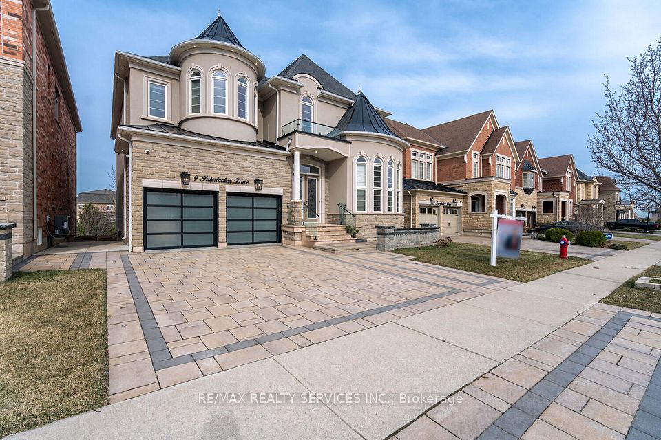 9 Interlacken Drive, Brampton, ON L6X 0Y1