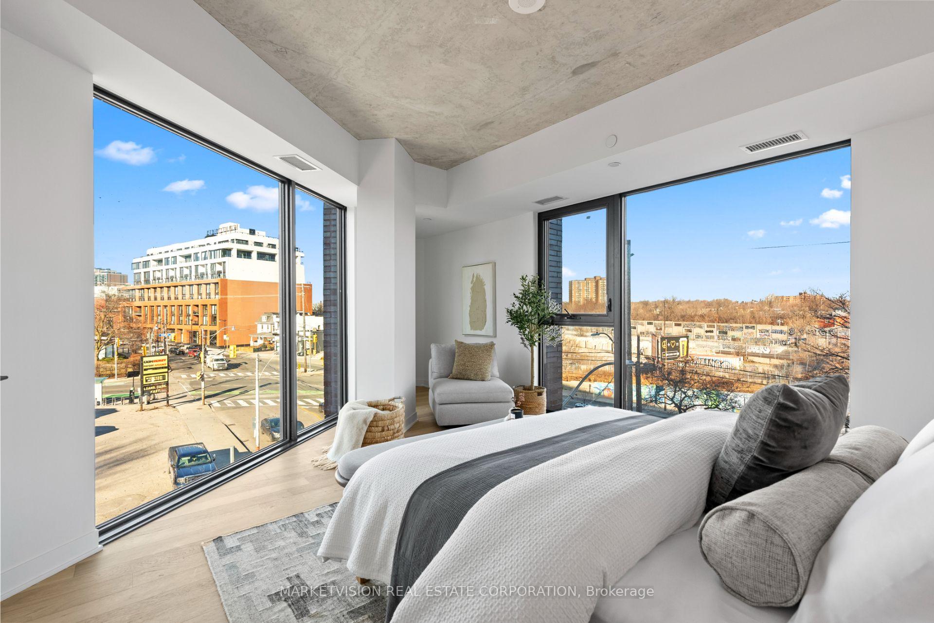 4 Bedrooms Condo at 2625 Dundas,  Toronto For sale