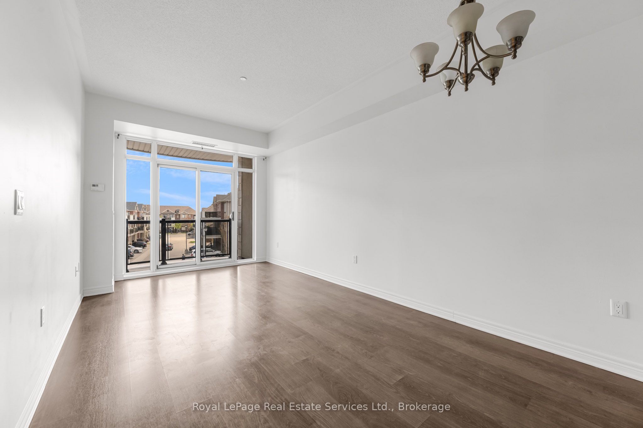 216 Oak Park Boulevard #231, Oakville 1015 - RO River Oaks