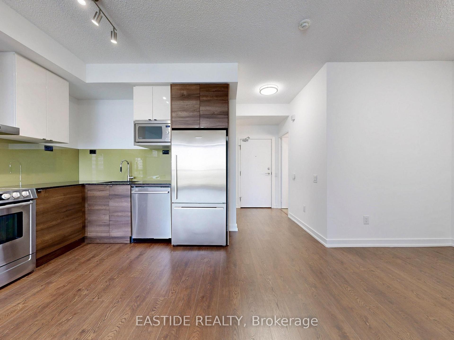 2 Bedrooms Condo at 121 Mcmahon, Toronto For sale