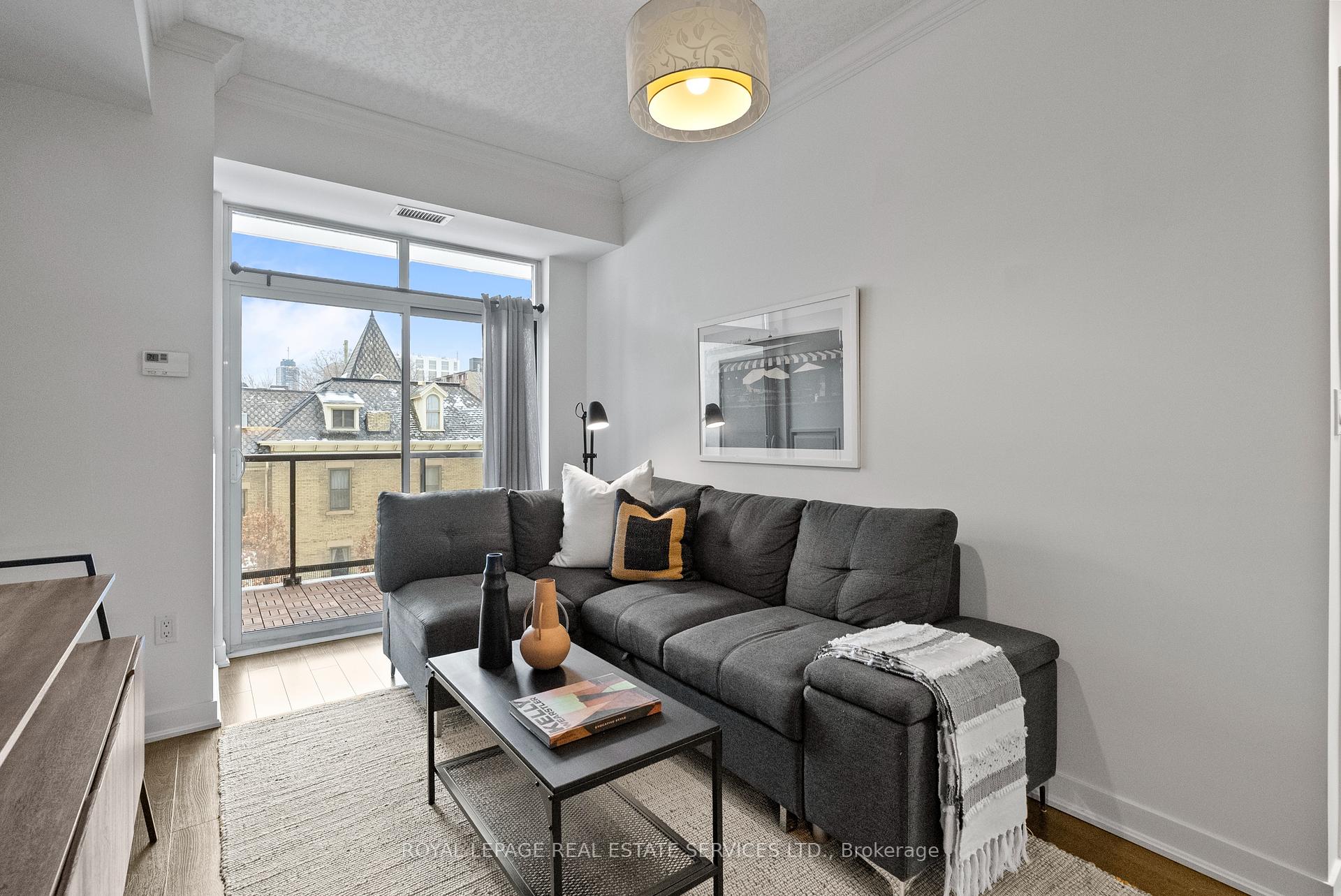 2 Bedrooms Condo at 90 Charlton,  Hamilton For sale