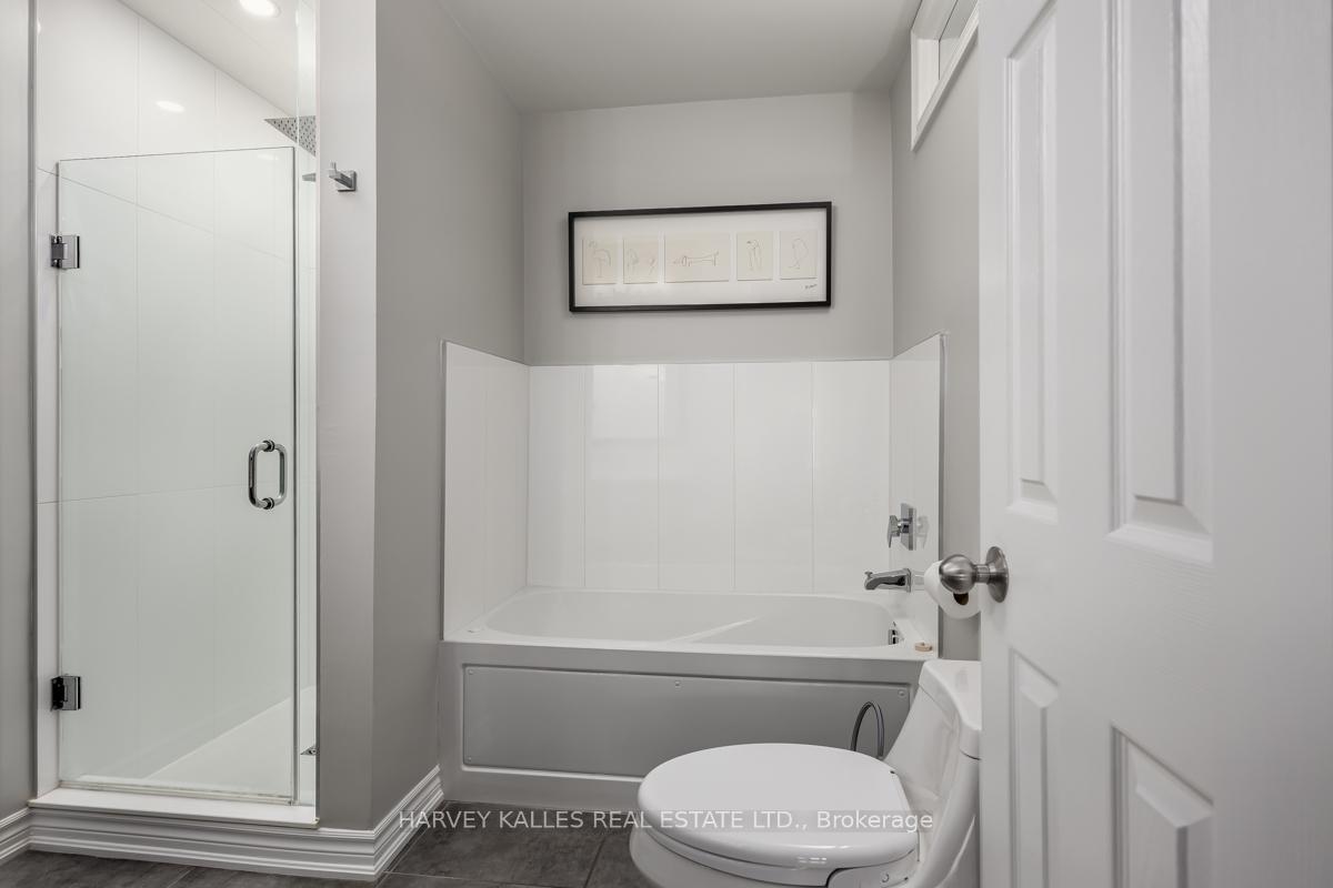 18 Clark Avenue W 64