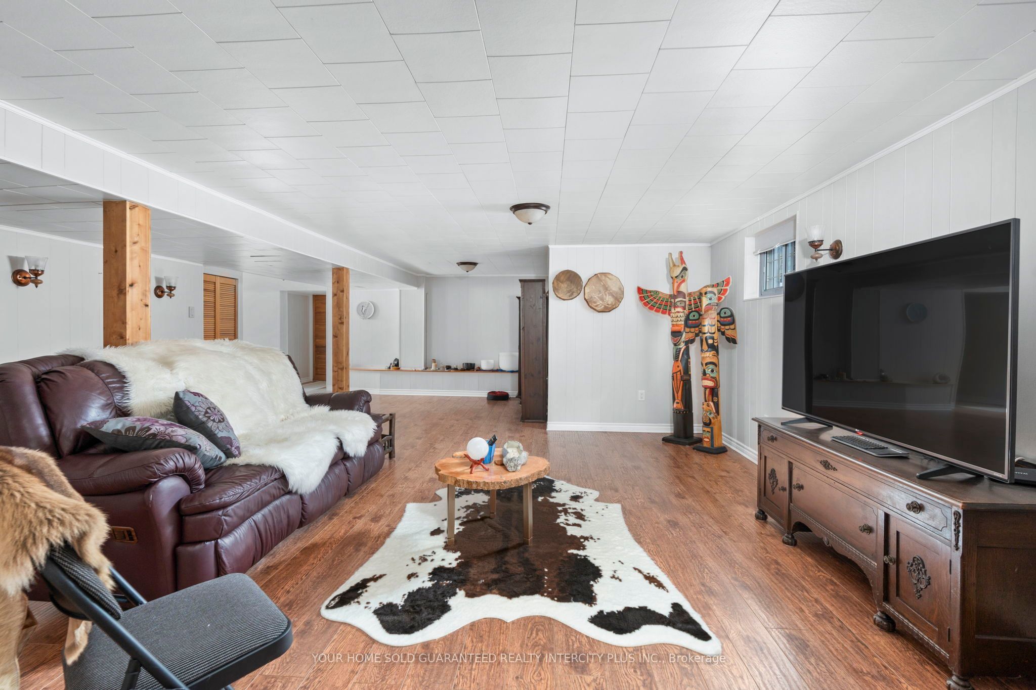8 Neapolitan Drive