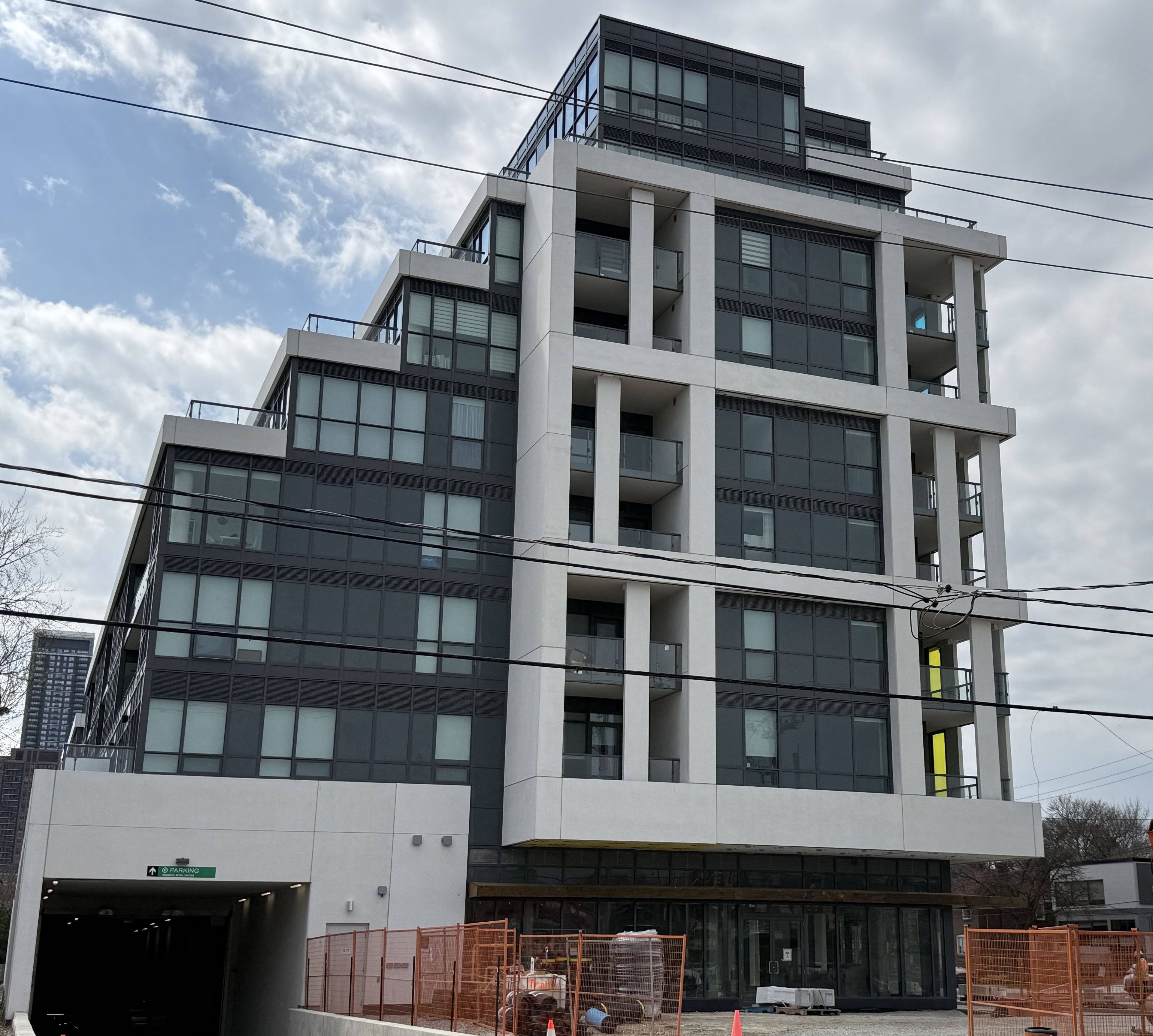181 Sheppard Avenue E 423