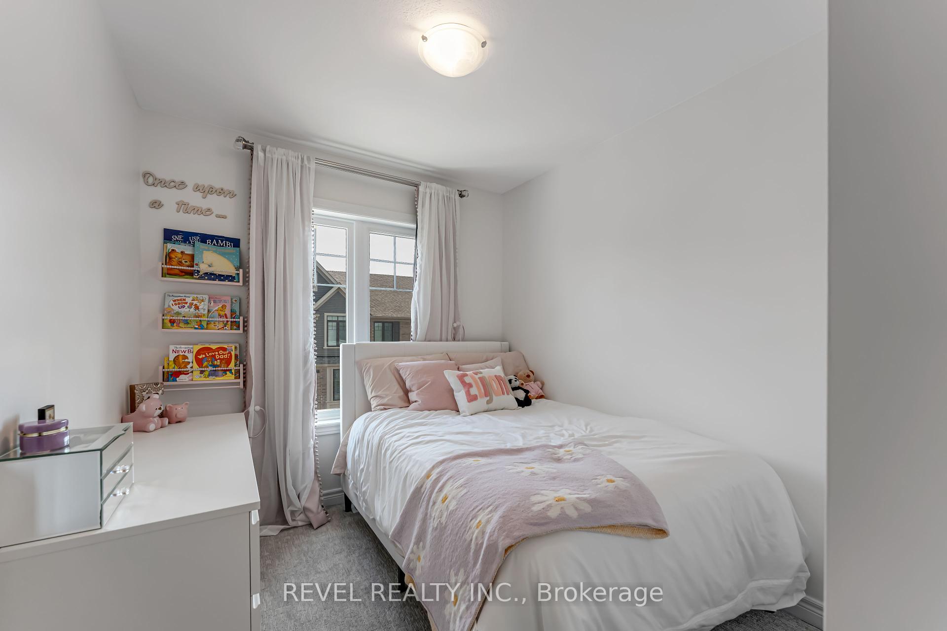 3 Bedrooms Condo at 288 Glover, Hamilton For sale