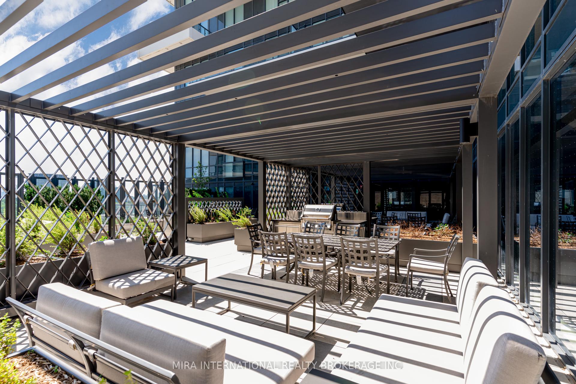 3 Bedrooms Condo at 30 Inn On The Park,  Toronto For sale