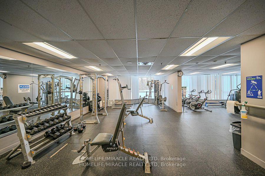 3 Bedrooms Condo at 5 Rowntree, Toronto For sale