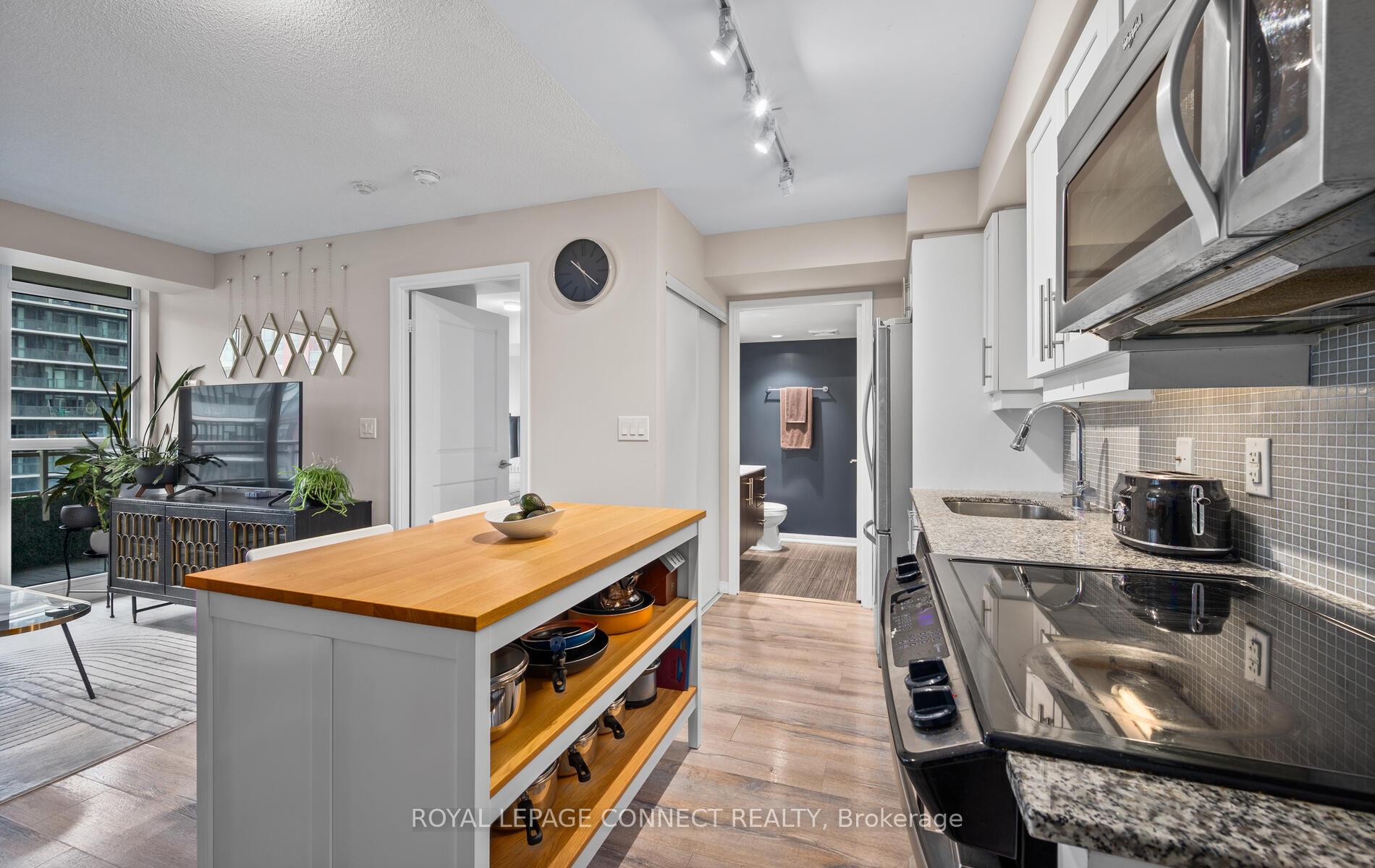 1 Bedroom Condo at 38 Grand Magazine, Toronto For sale