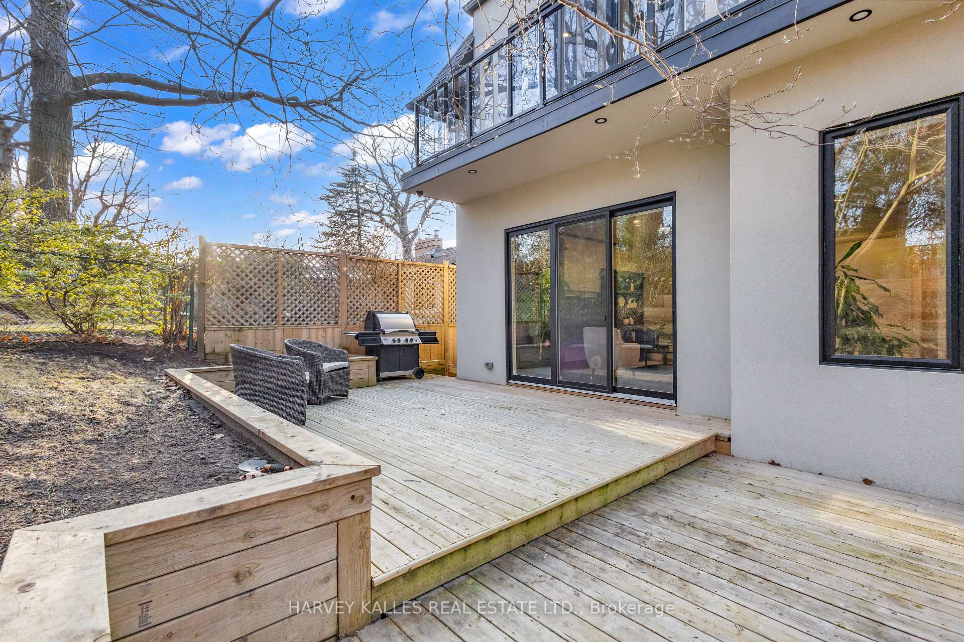 29 Leland Avenue