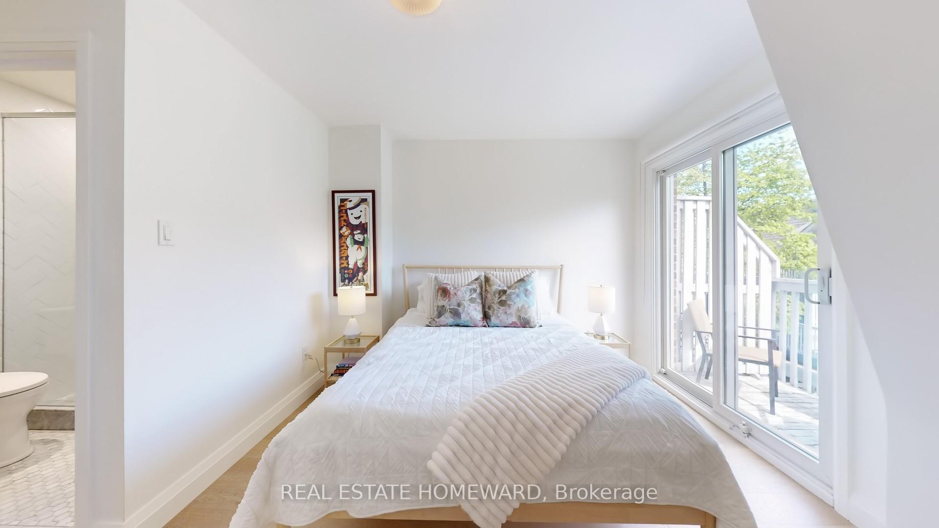 2 Bedrooms Condo at 895 Adelaide, Toronto For sale