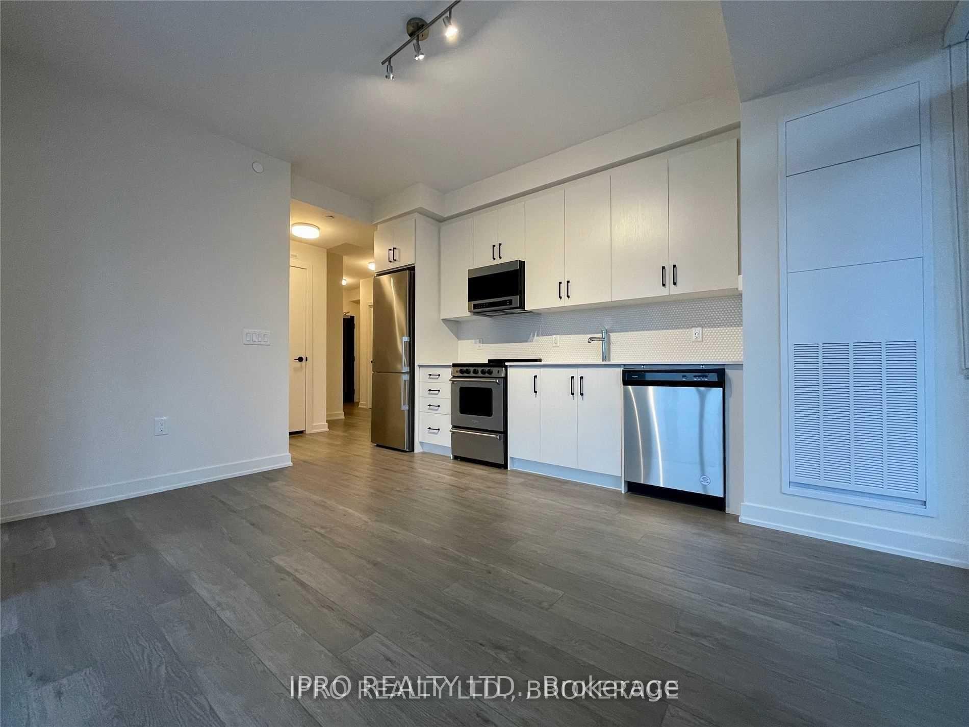 2 Bedrooms Condo at 212 King William,  Hamilton For sale