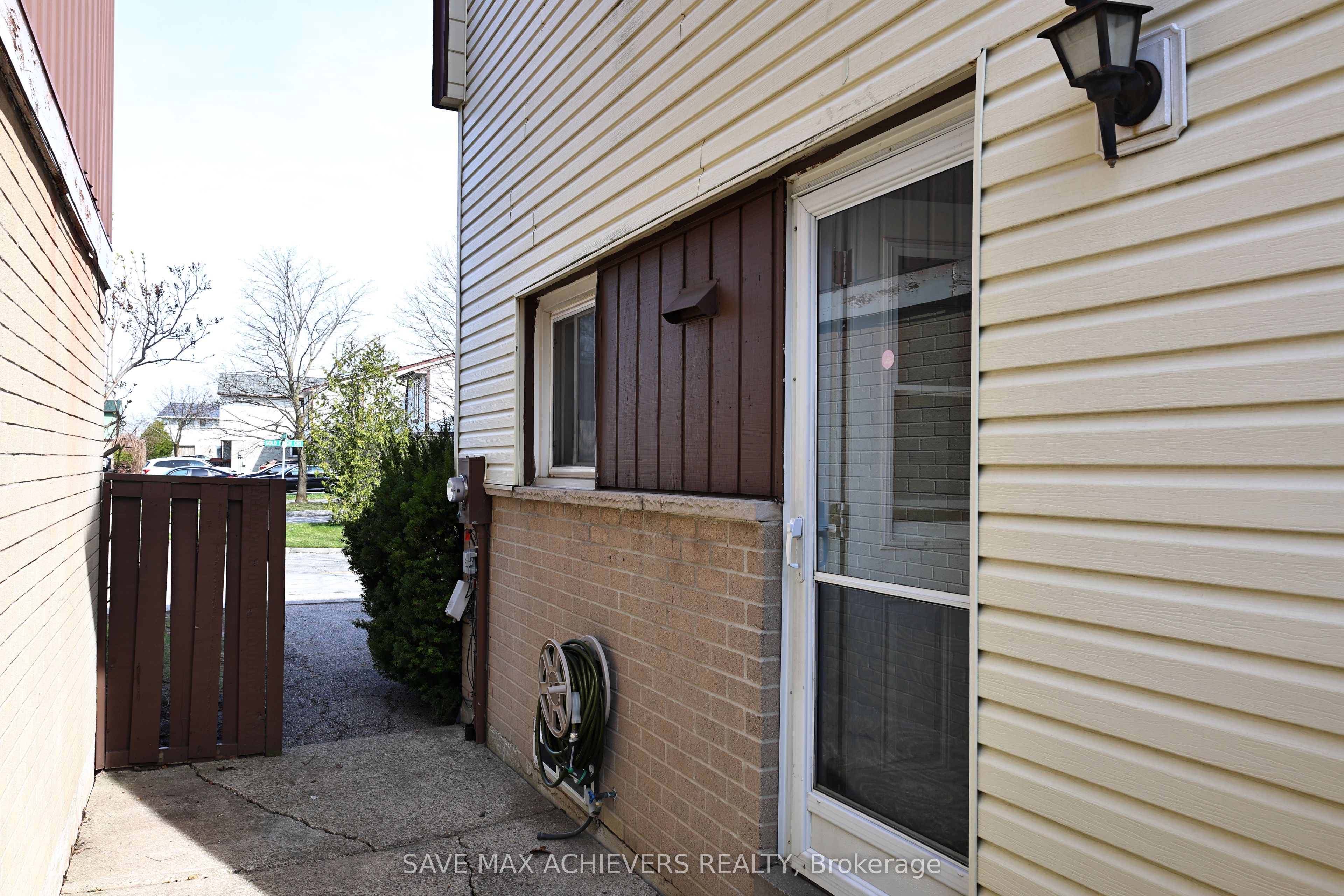 3 Gold Finch Court
