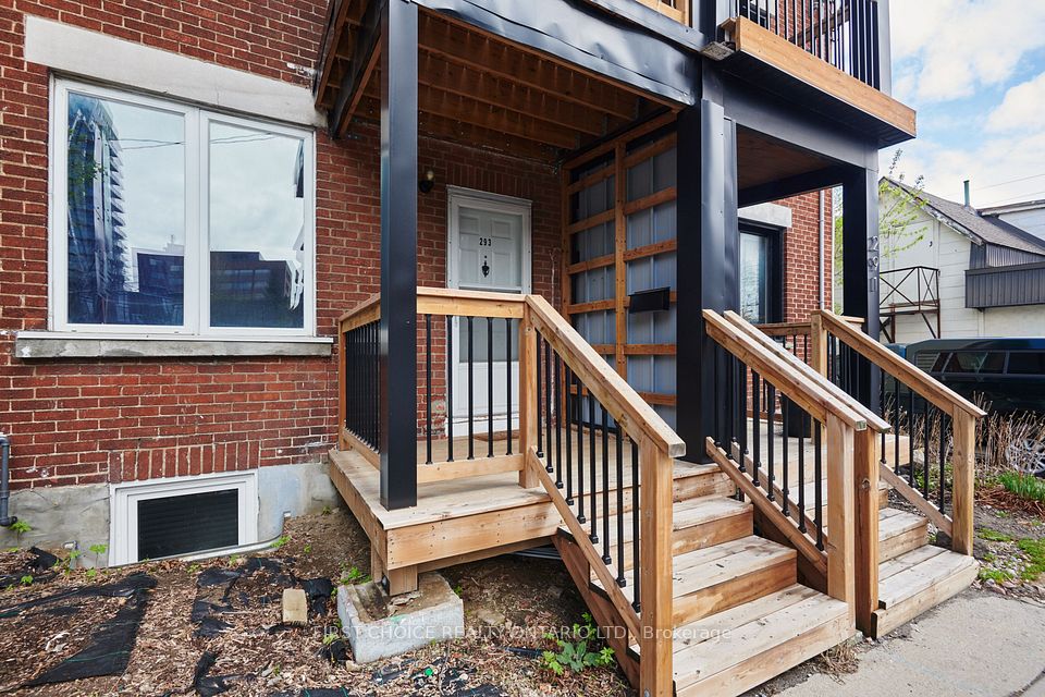 293 Powell Avenue, DowsLakeCivicHospitalandArea, ON K1S 2A6