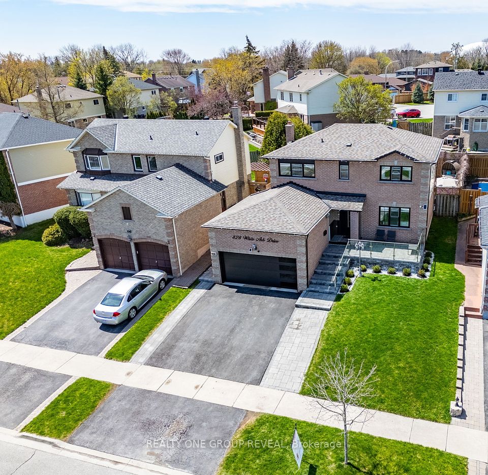 828 White Ash Drive, Whitby, ON L1N 6V6