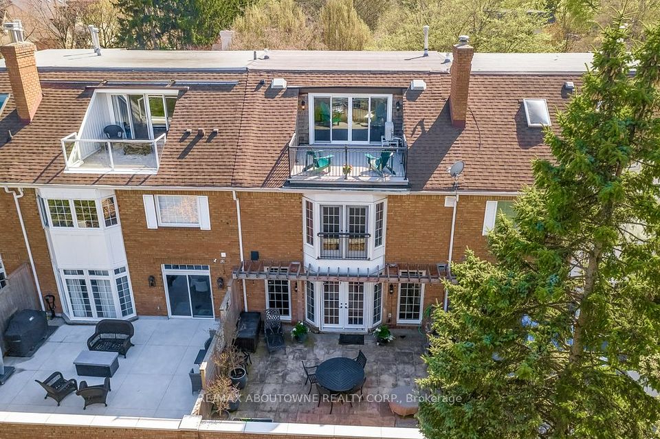 21 Chisholm