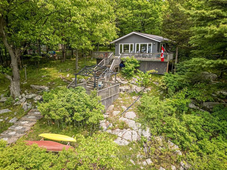 459 Ash Island, Frontenac Islands, ON K0E 1L0