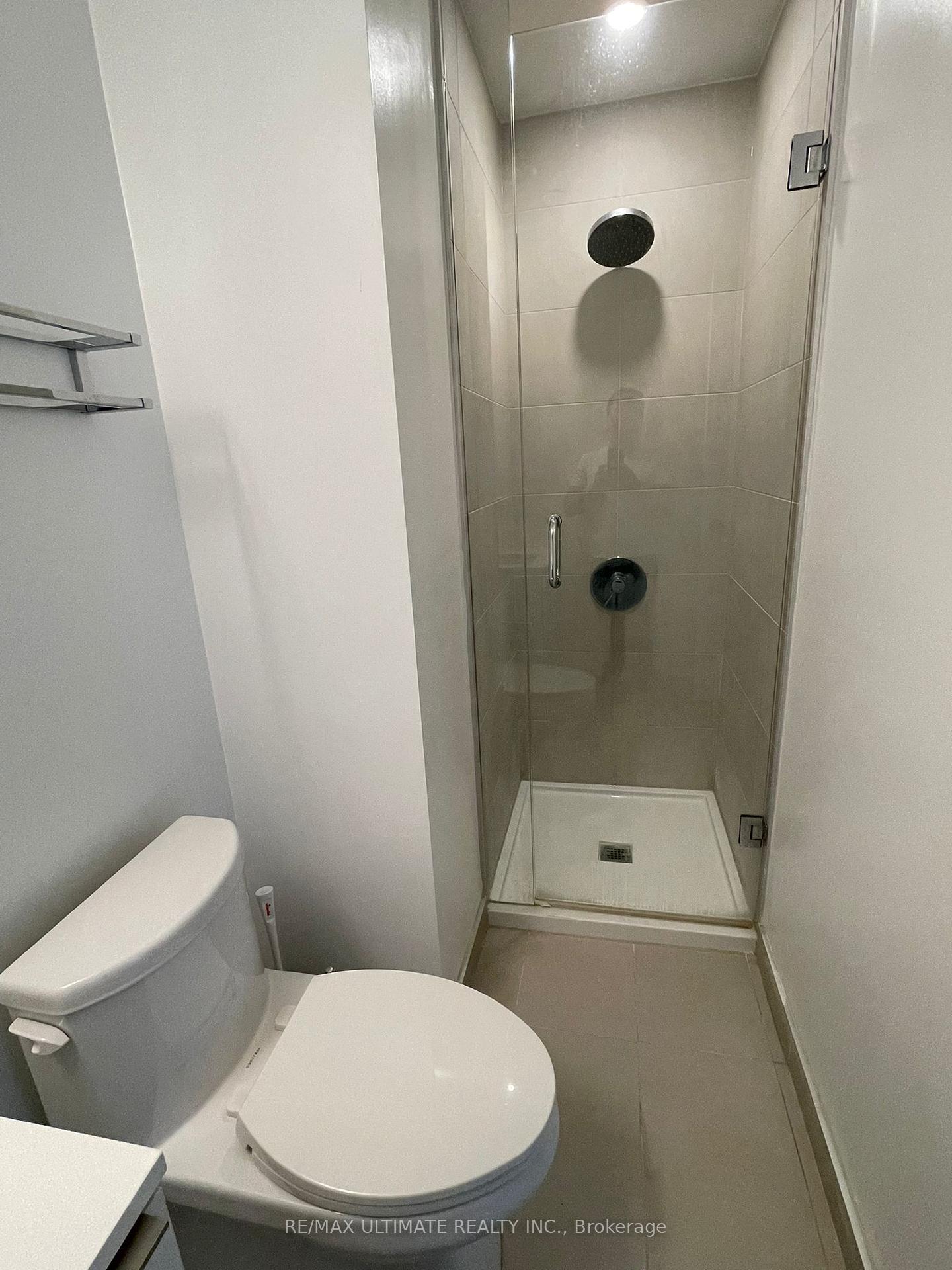 1 Bedroom Condo at 1000 Portage, Vaughan For sale