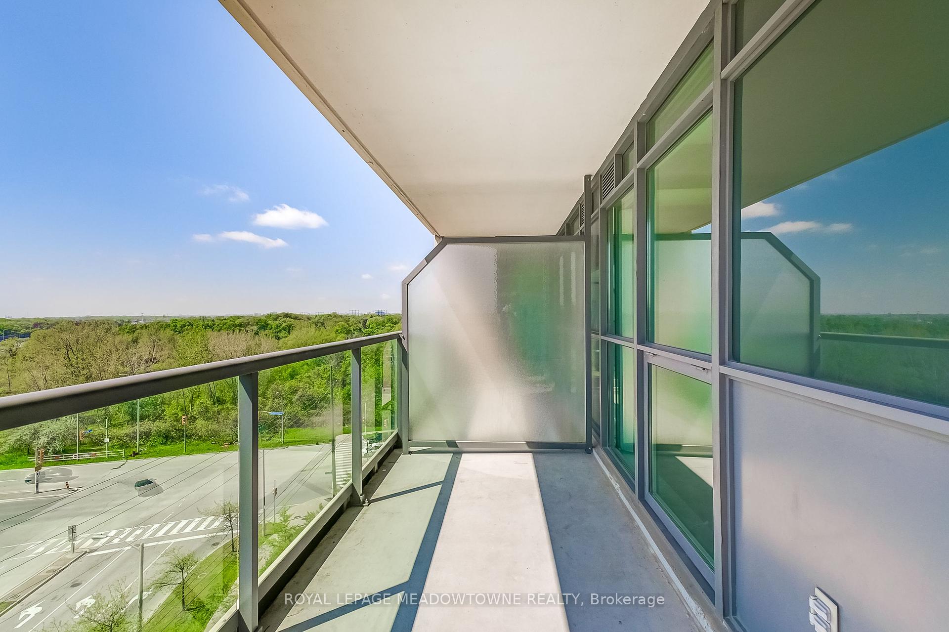 2 Bedrooms Condo at 225 Sherway Gardens, Toronto For sale
