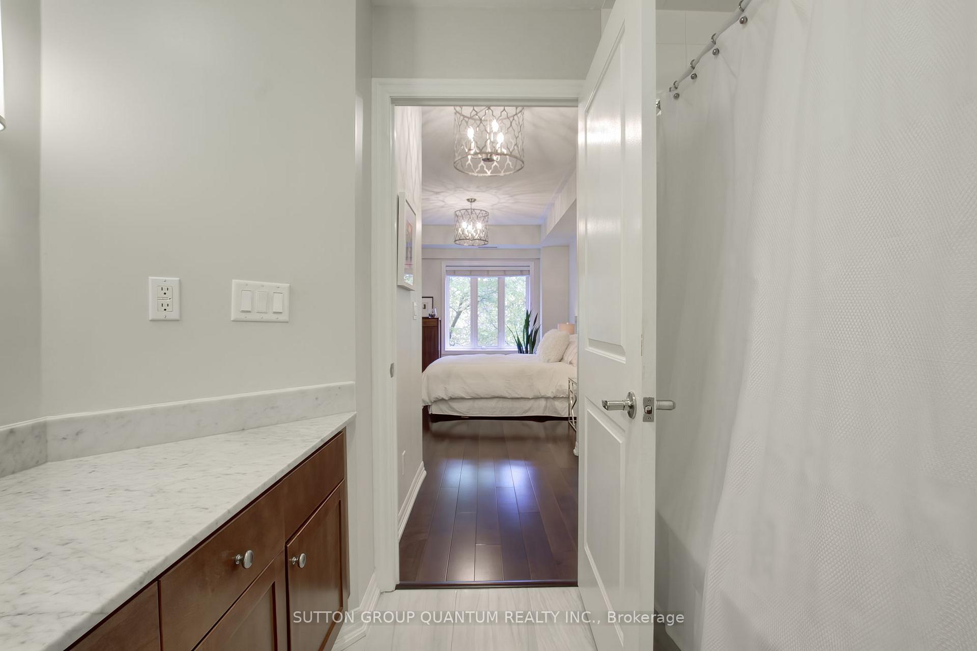 2 Bedrooms Condo at 245 Dalesford, Toronto For sale
