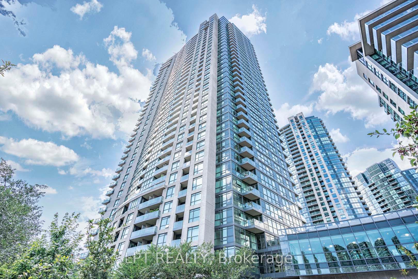 2 Bedrooms Condo at 215 Fort York, Toronto For sale