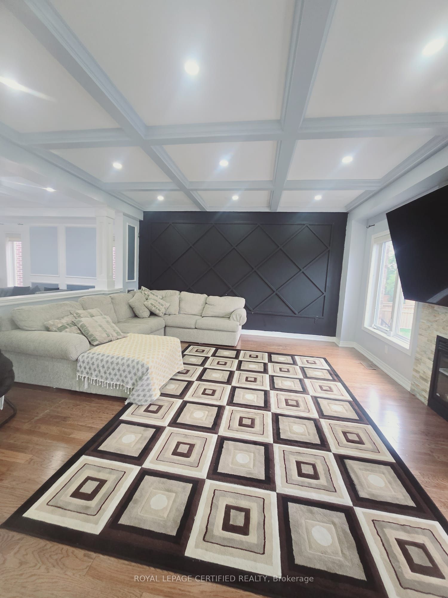 130 Kingsview Drive