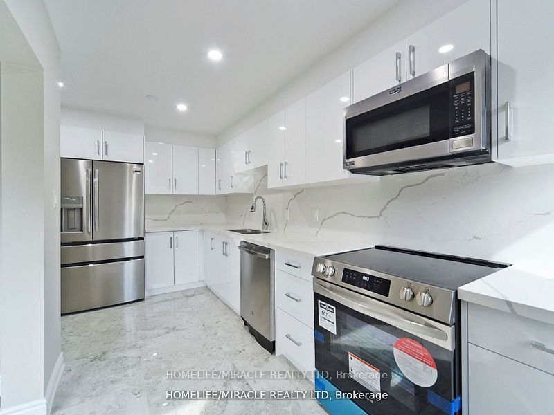 6429 Finch