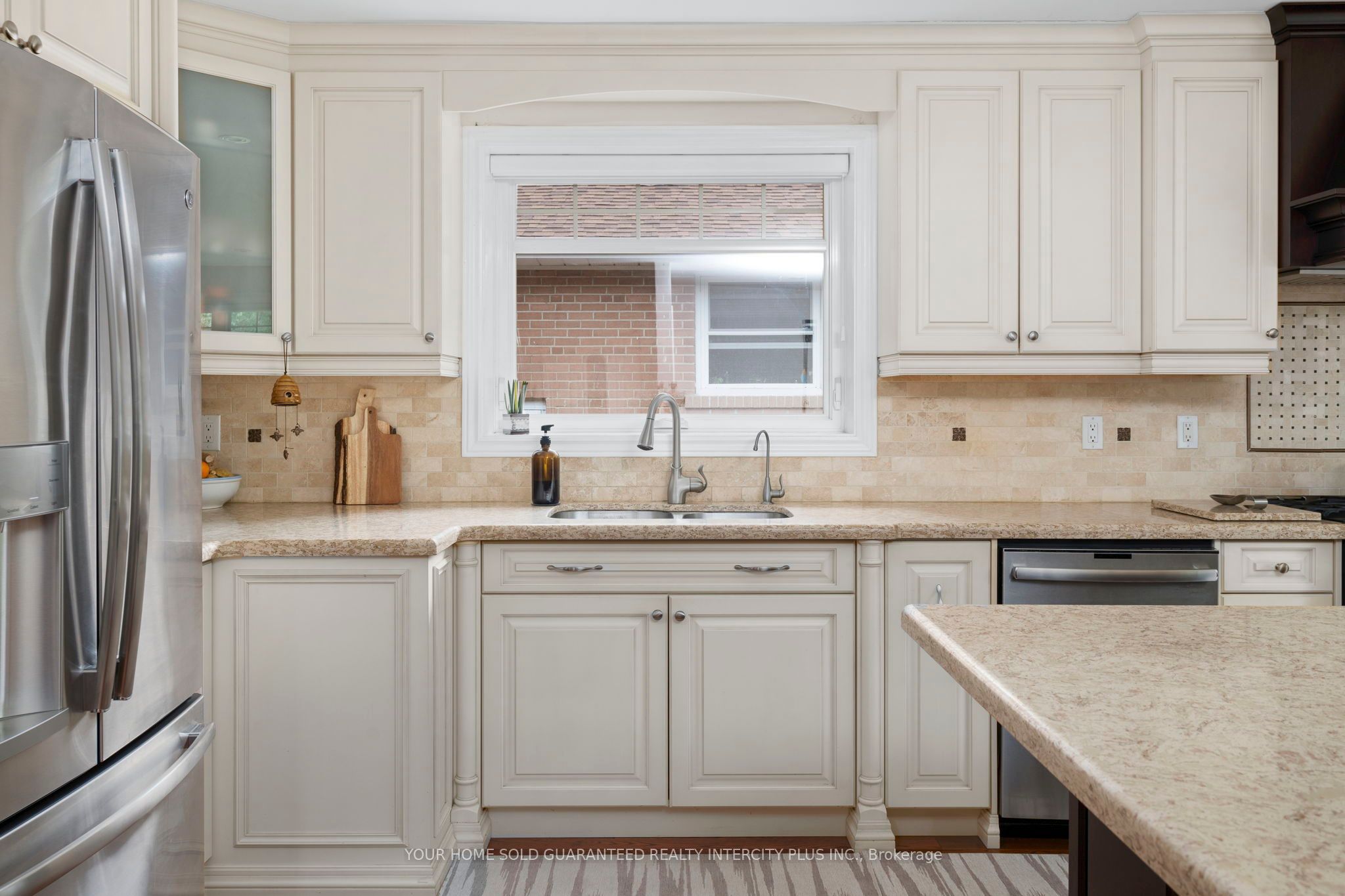 8 Neapolitan Drive
