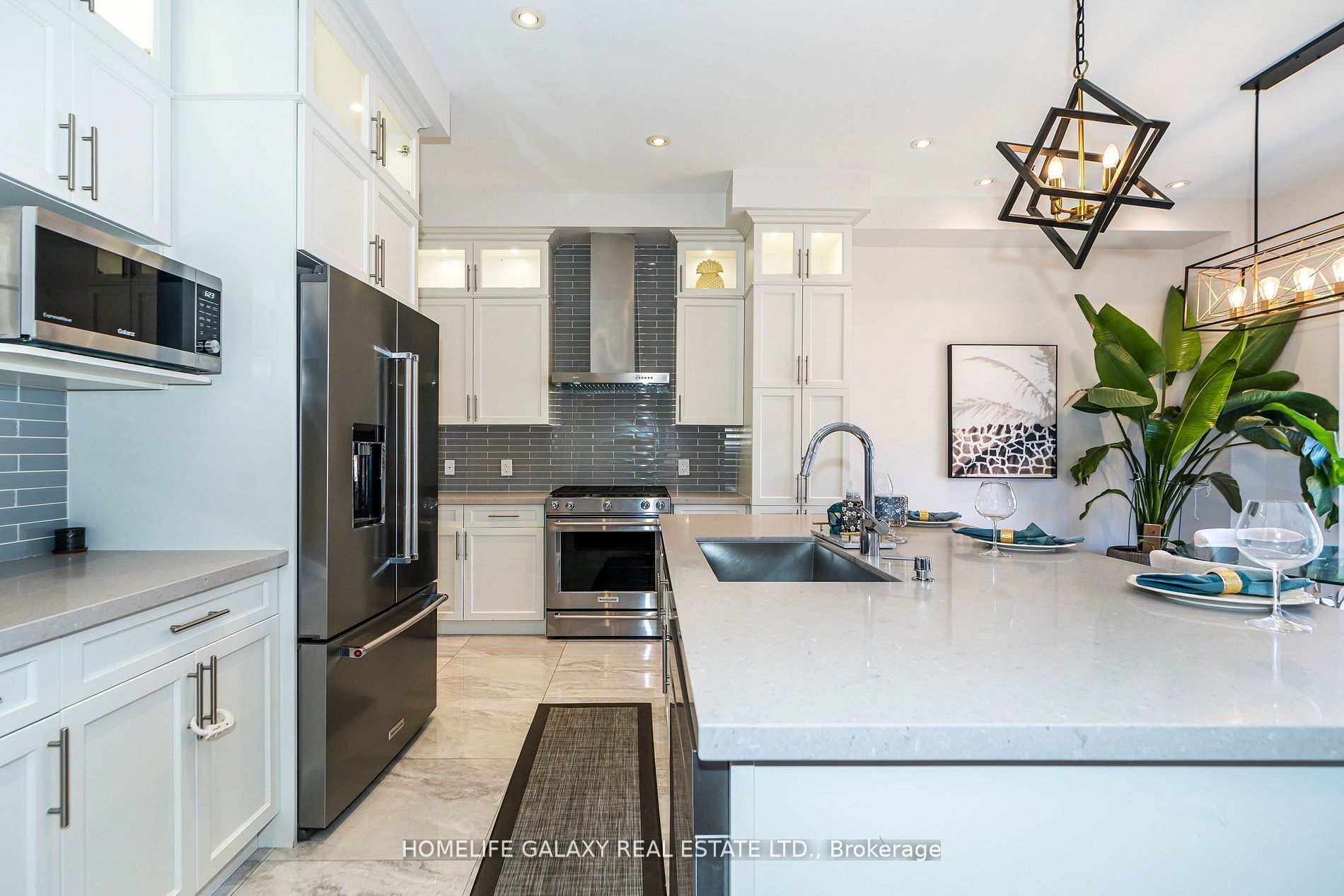 65 St Ives Crescent