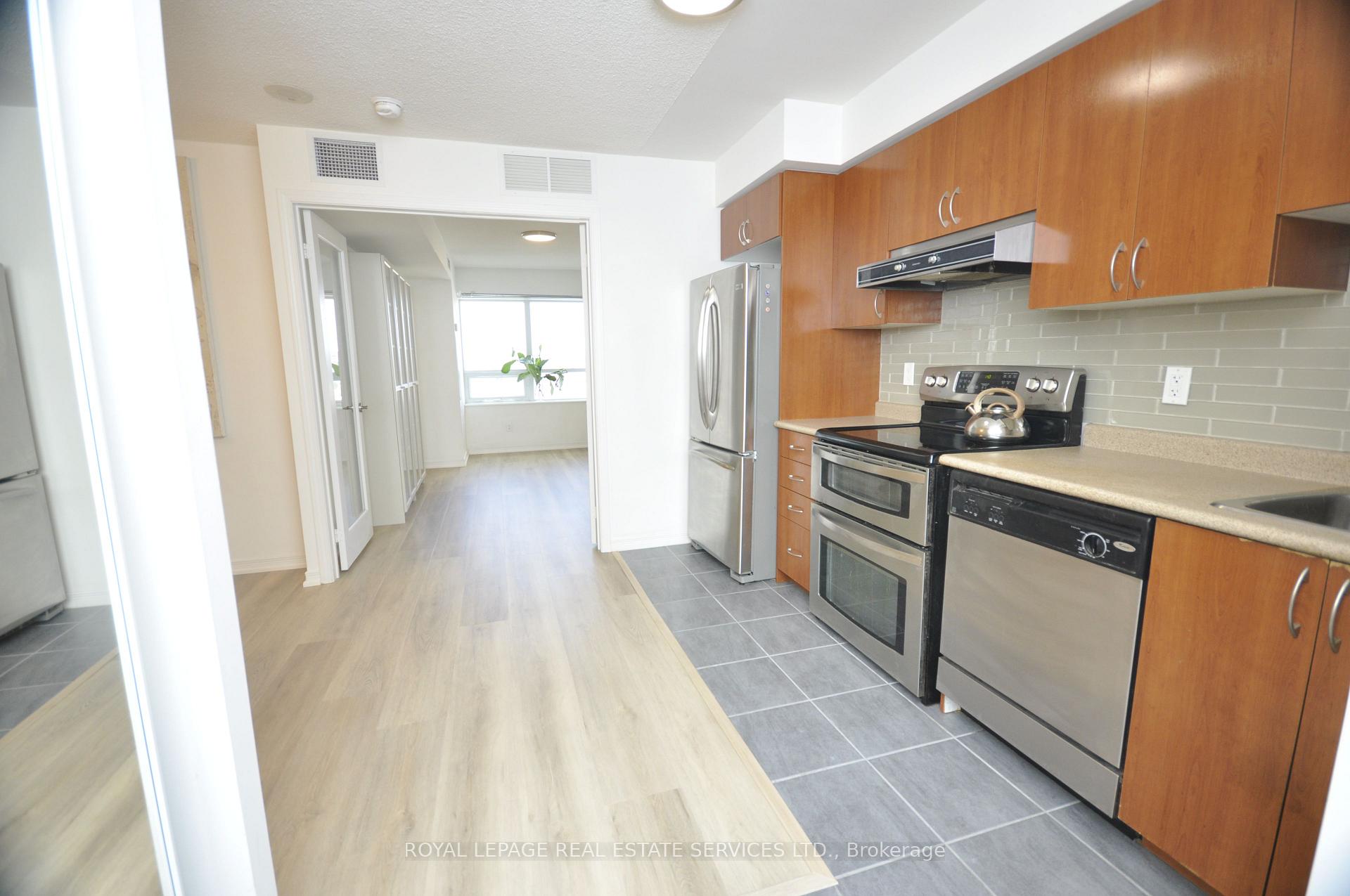 1 Bedroom Condo at 60 Heintzman,  Toronto For sale