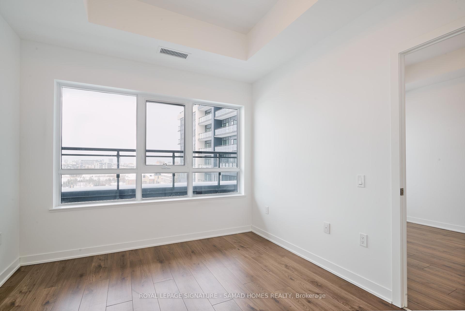 1 Bedroom Condo at 395 Dundas,  Oakville For sale
