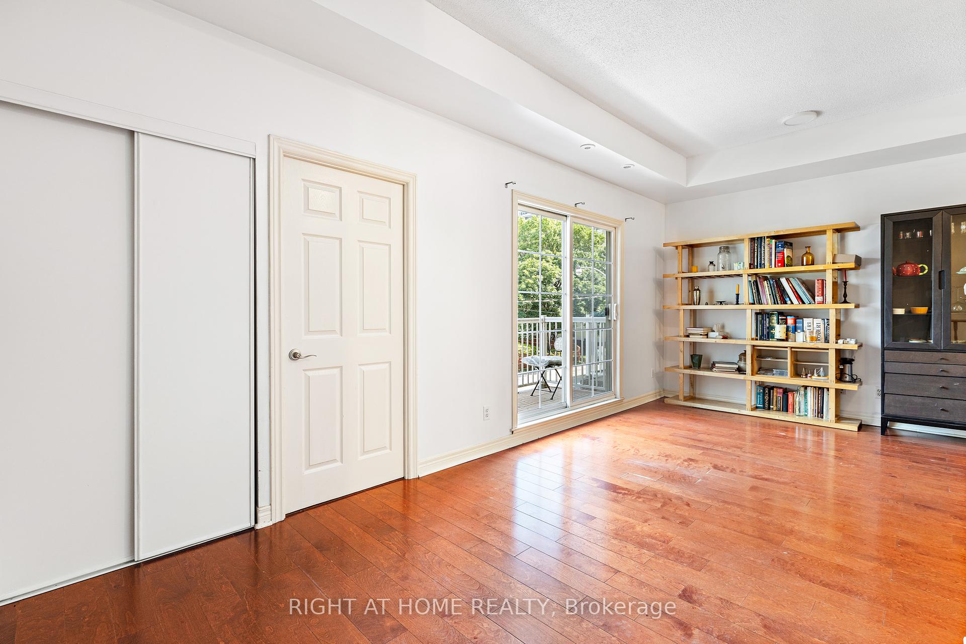 3 Bedrooms Condo at 205 Wellesley, Toronto For sale