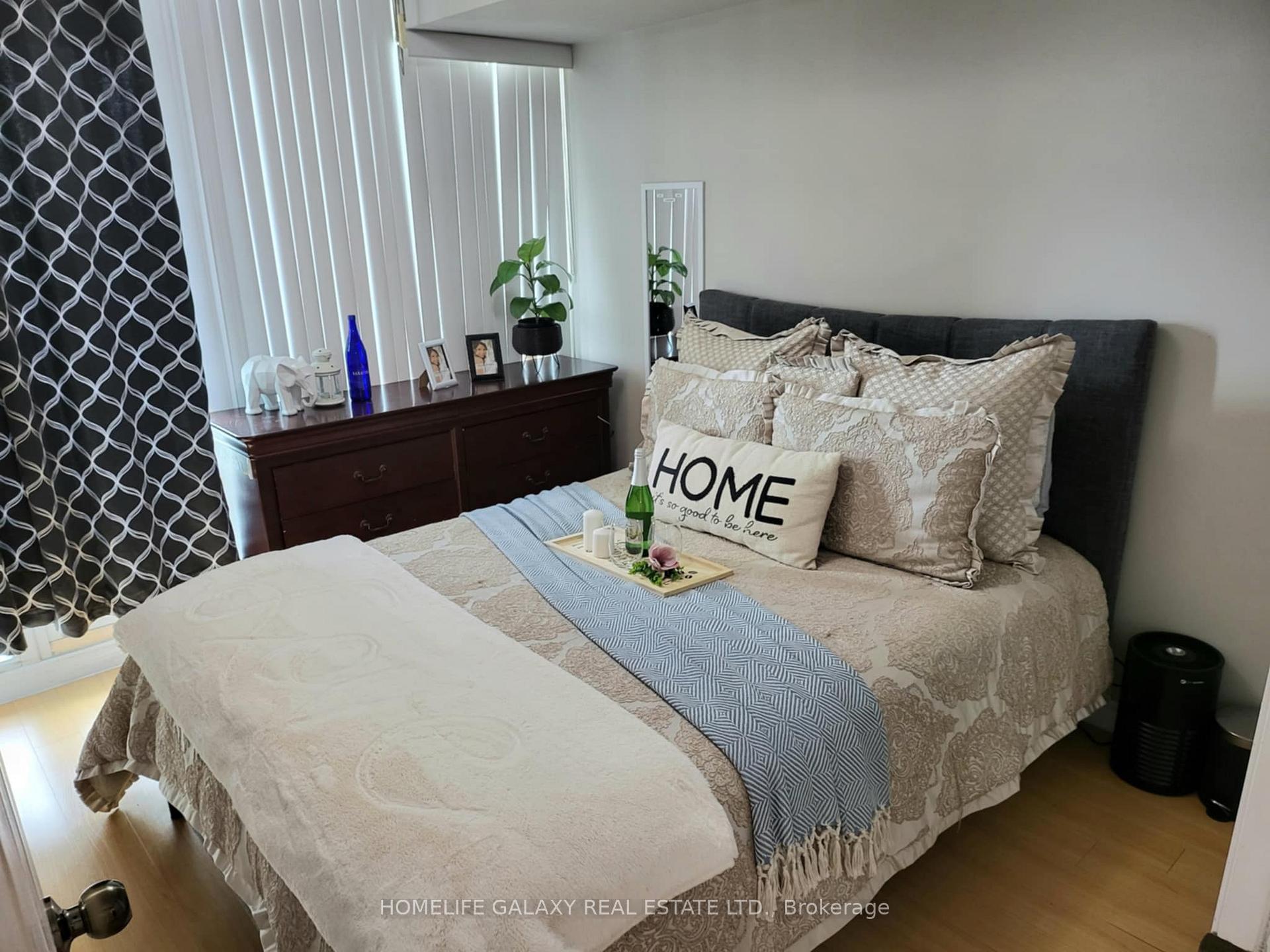 3 Bedrooms Condo at 68 Grangeway, Toronto For sale