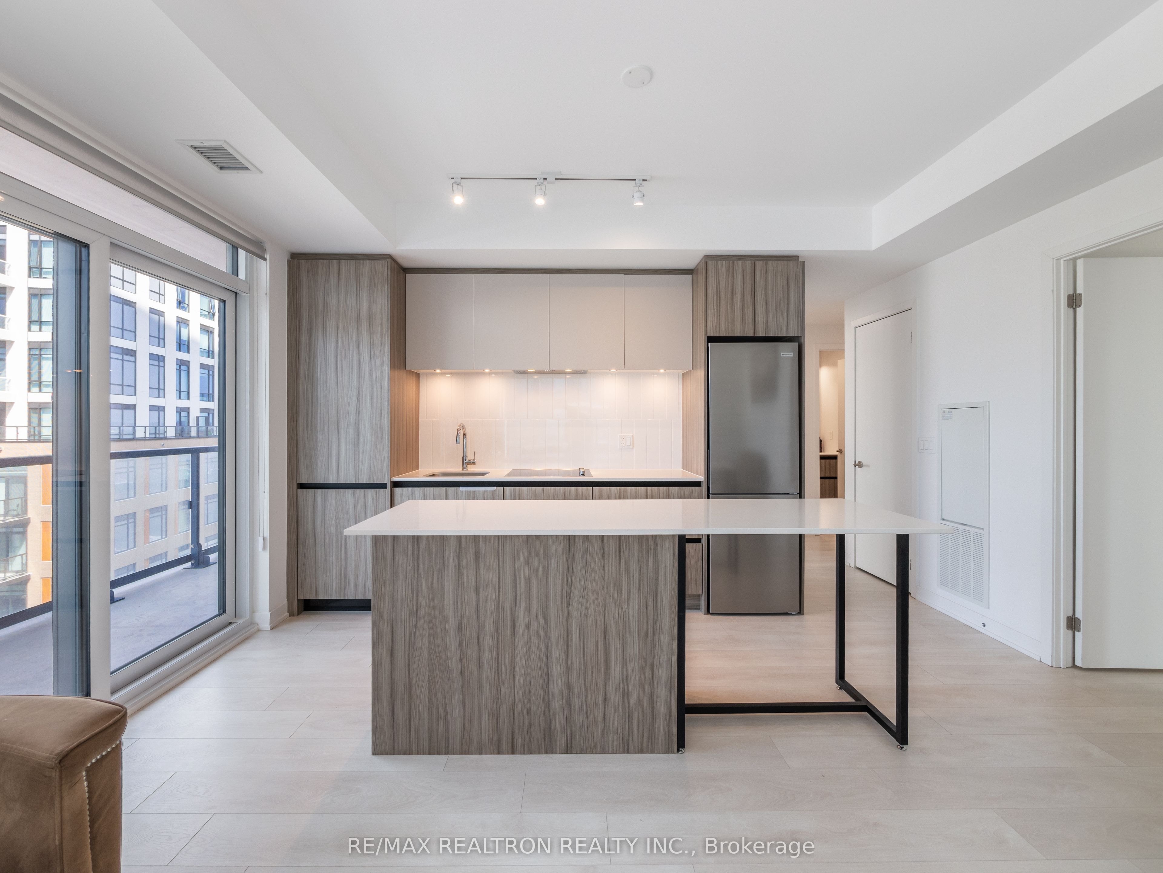 7950 Bathurst Street, #0911 Tower B