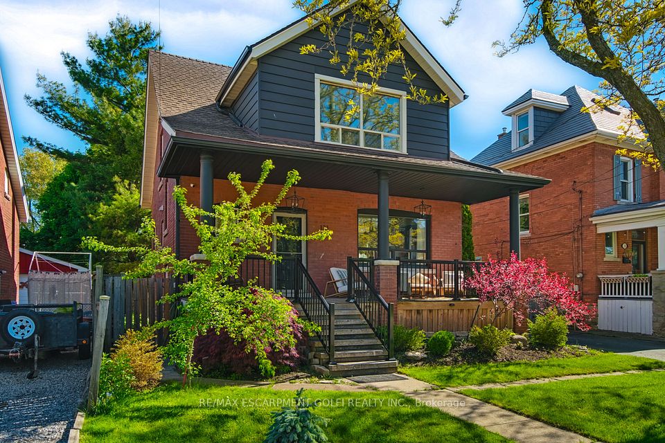 131 Alpine Avenue, Hamilton, ON L9A 1A7