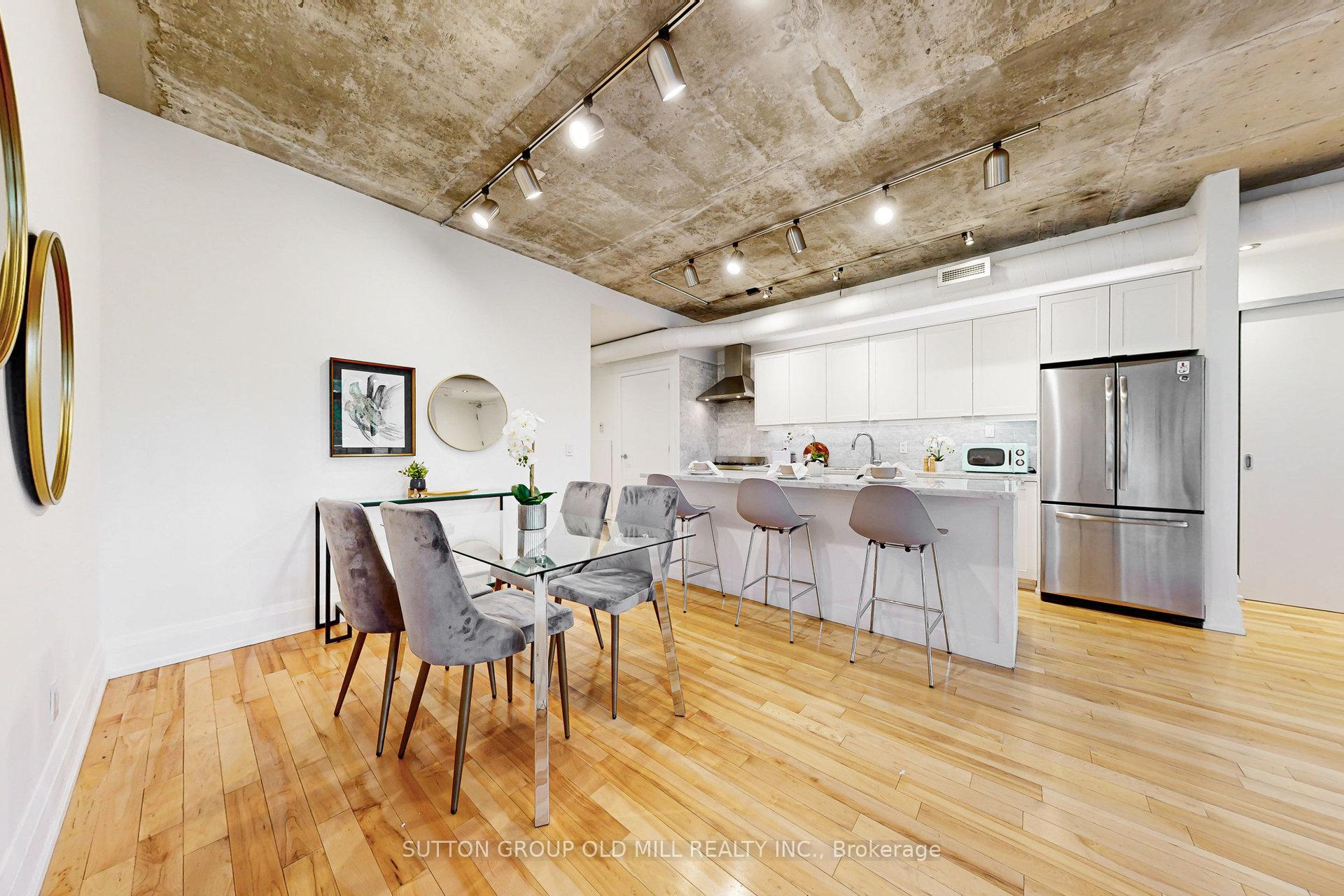 2 Bedrooms Condo at 62 Niagara, Toronto For sale