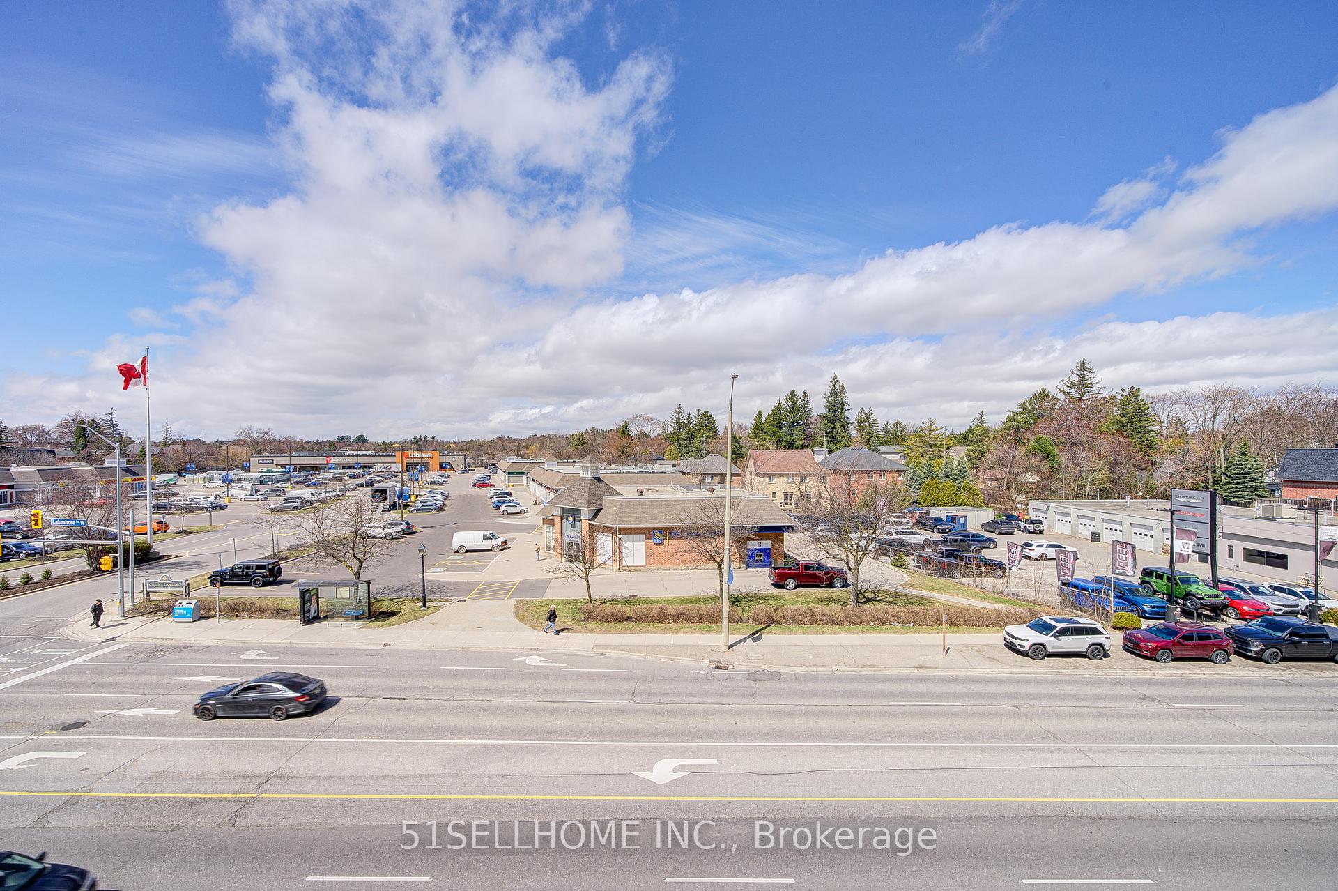 2 Bedrooms Condo at 215 Lakeshore,  Mississauga For sale