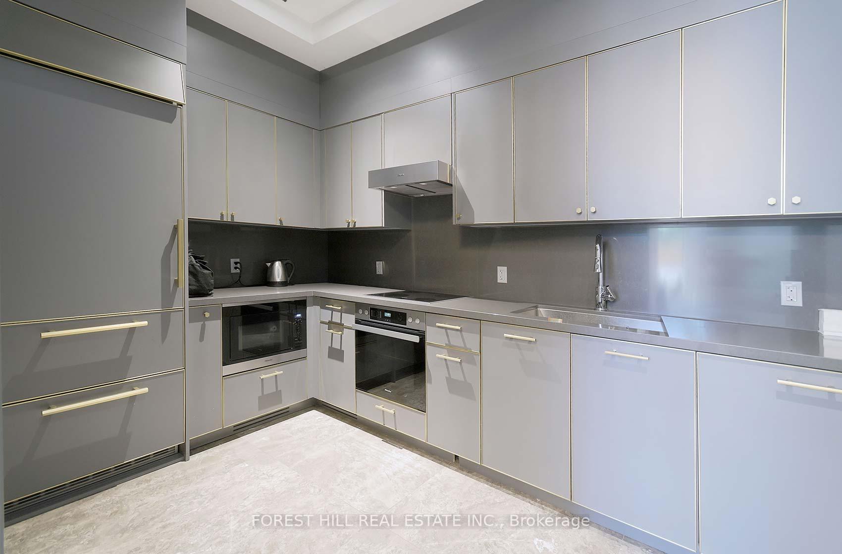 1 Bedroom Condo at 128 Hazelton, Toronto For sale