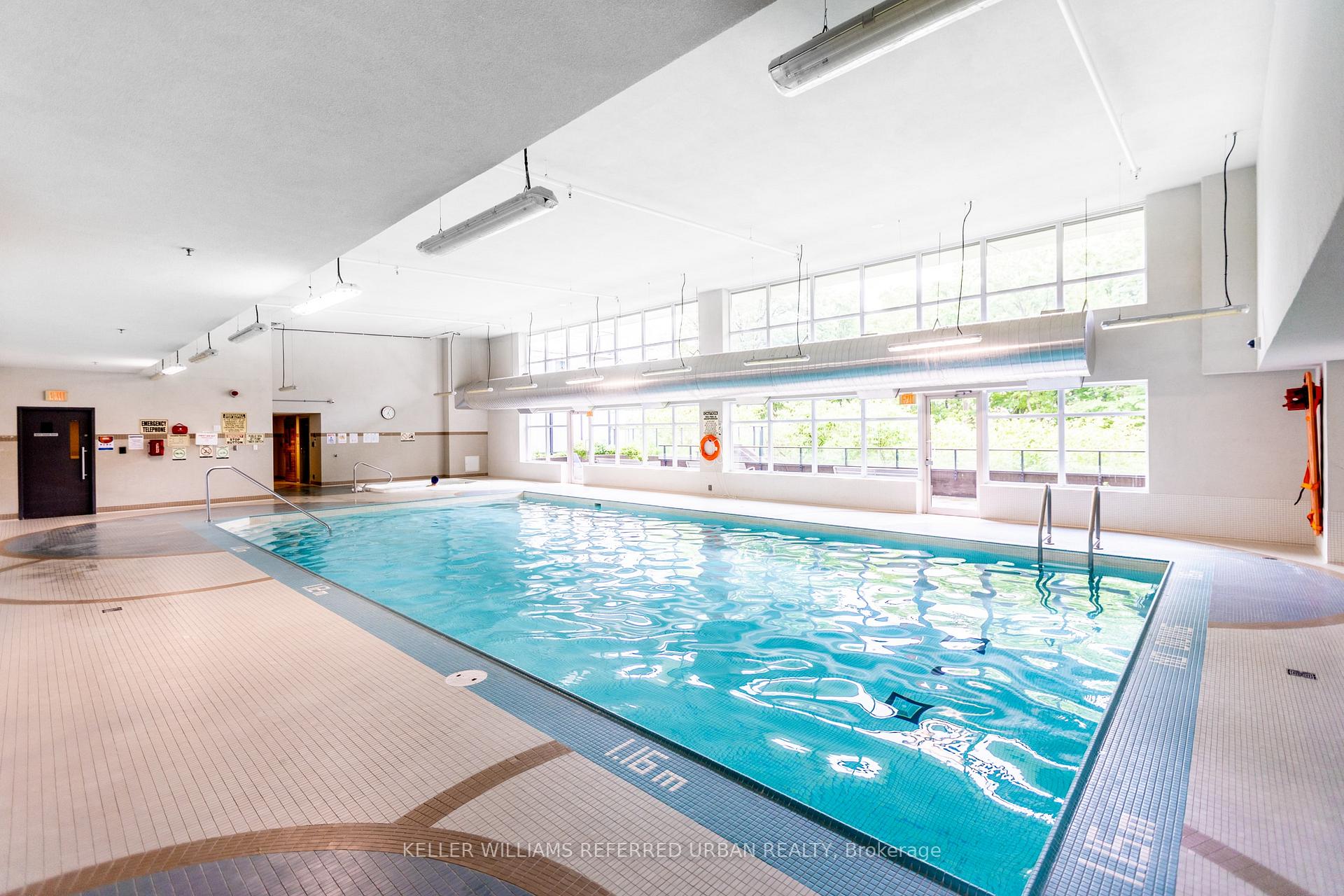 2 Bedrooms Condo at 19 Town Centre, Toronto For sale