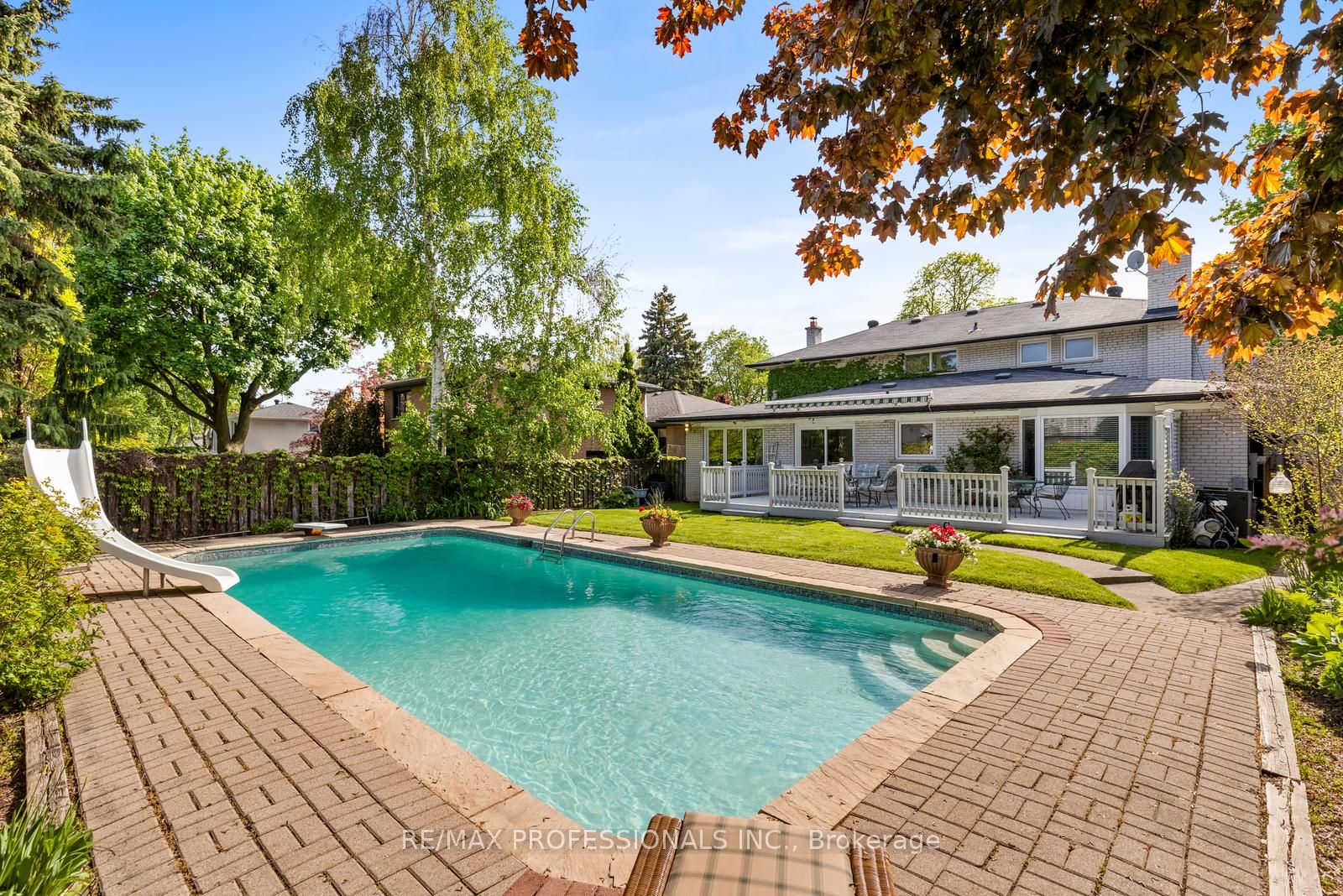 15 Warrender Avenue