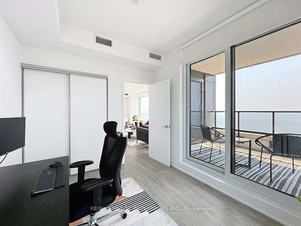 2 Bedrooms Condo at 1928 Lake Shore, Toronto For sale