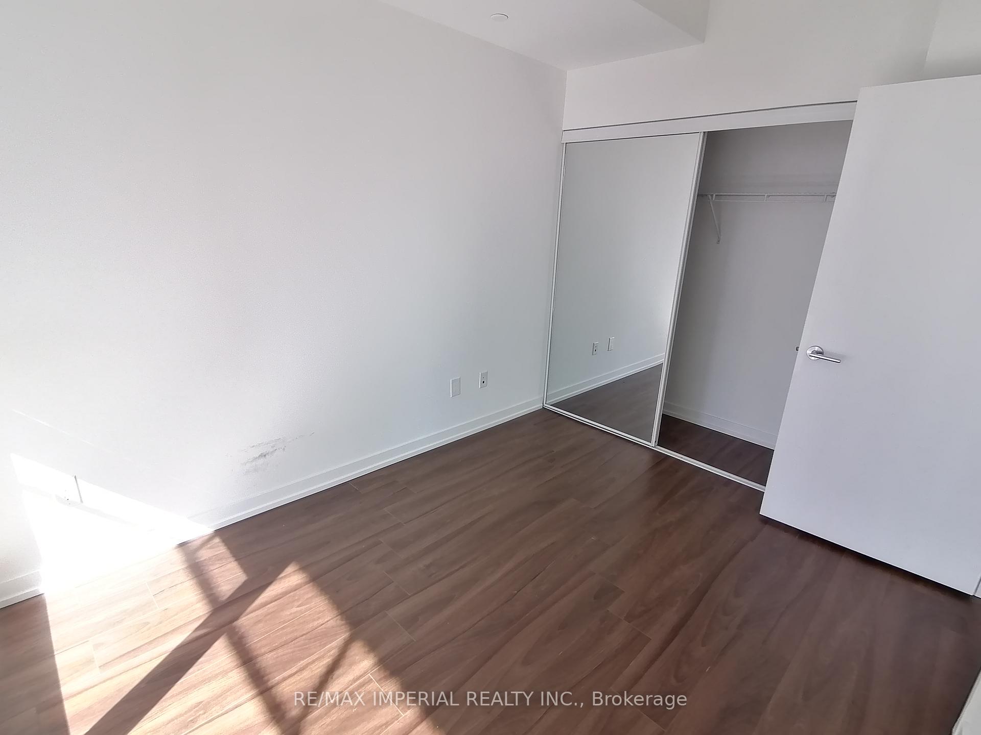 1 Bedroom Condo at 4065 Confederation,  Mississauga For sale