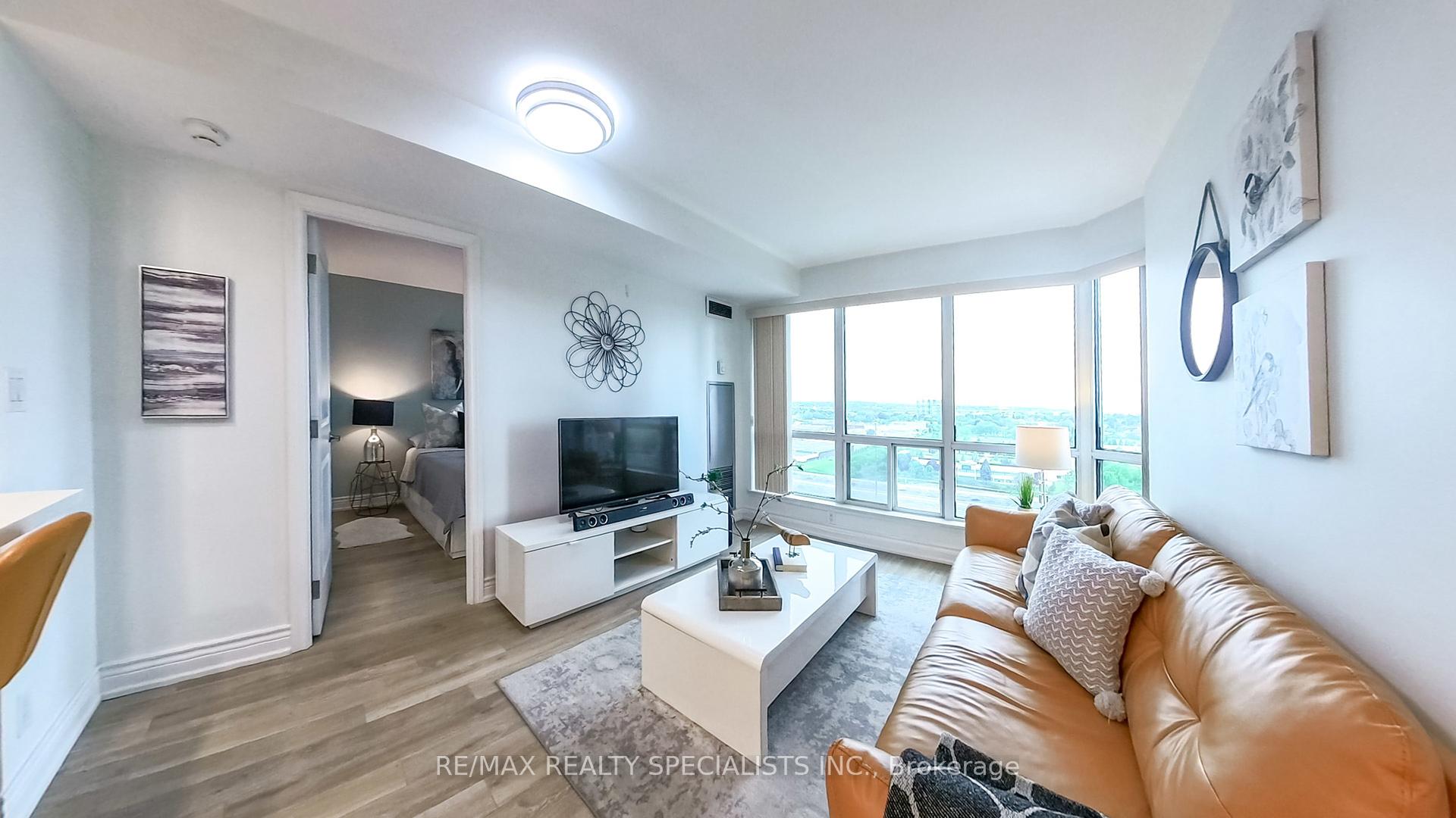 1 Bedroom Condo at 8 LEE CENTRE, Toronto For sale